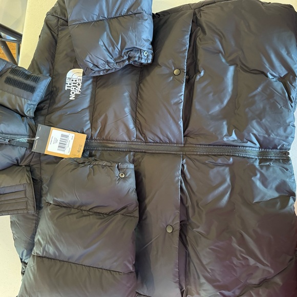 Womens Northface oversized puffer jacket - BLACK - Picture 2 of 11